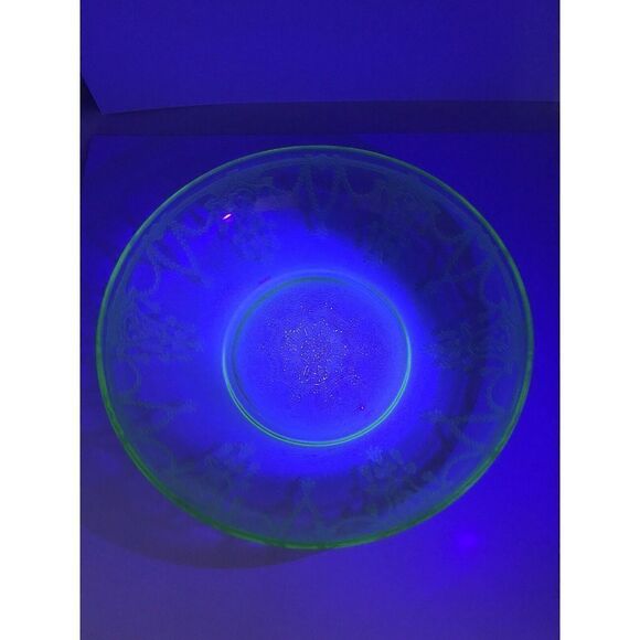 VTG Anchor Hocking Vaseline Uranium Glass Cameo Ballerina Bowl - Picture 1 of 8